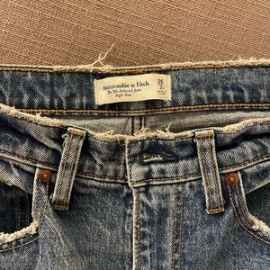 Abercrombie 90s Relaxed High Rise Jeans 26 Short